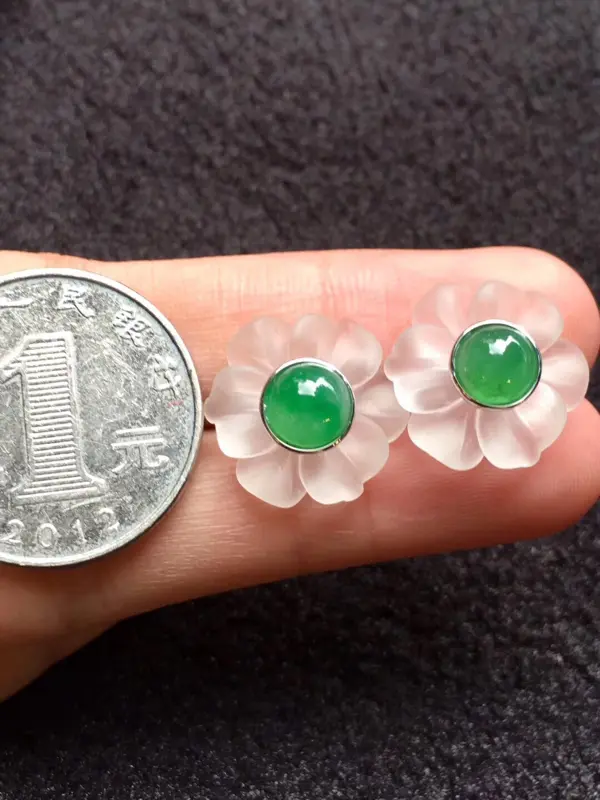 【冰种木那阳阳绿蛋面水晶花耳坠,简单大方优雅,裸石7.5:7.5:4mm,整体16.5:16.5:9.2mm,绿蛋完美,种色俱佳!喜欢别错过!(请先咨询再下单)】图7