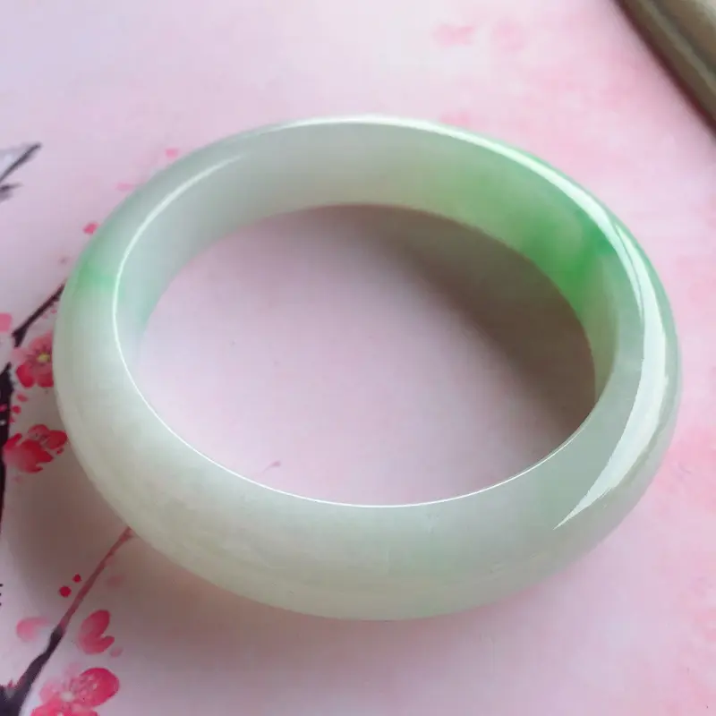 【正圈55.6mm,糯种飘绿花花手镯,底子细腻,飘绿花,清素淡雅,上手简约百搭】图6