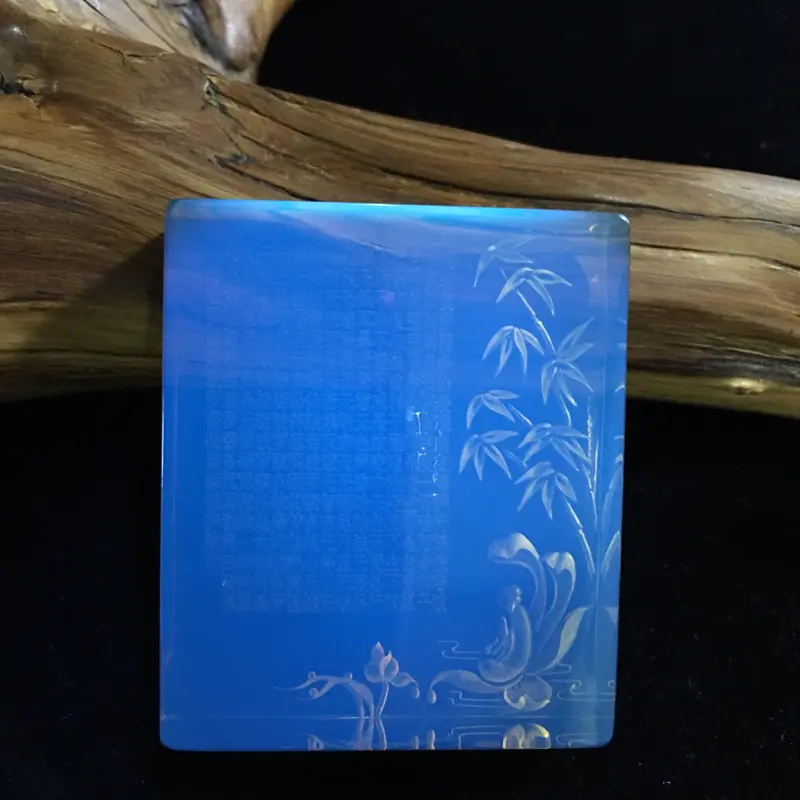 【天然有机宝石,精品墨西哥蓝珀挂件,【蓝珀心经-花开见佛】切割方牌、重量:31.1克 尺寸:52.7*44.3*12.8mm,雕刻般若波罗蜜多心经,花开见佛悟吾生,不退菩萨为伴侣 。巧琢莲花含羞待放,芙蓉出水禅心静方寸之间,禅意尽显 。🙏🙏🙏】图4