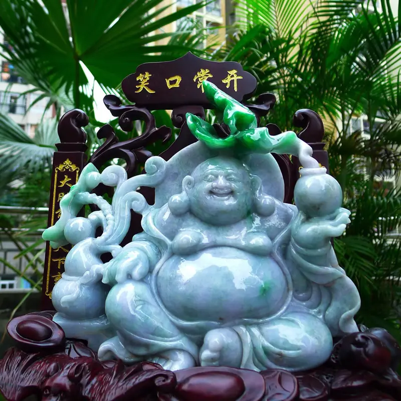【大件飘绿 笑口常开 笑佛摆件 缅甸天然翡翠A货 精美 招财进宝 多子多福 财源广进 笑口常开 笑佛摆件 雕刻精美线条流畅种水好 搭配精美高档檀木底座 尺寸 380.220.170裸石尺寸 240.230.60裸石重量 5.89斤 赞 送礼佳品 正阳绿 赞 推荐性价比超高 色辣辣】图5