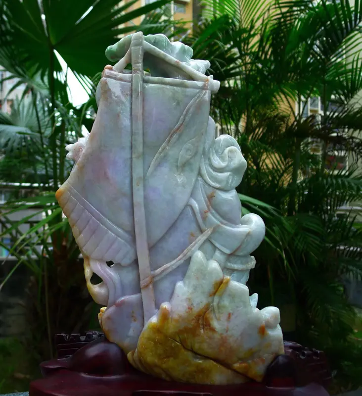 【大件关公摆件 缅甸天然翡翠A货 精美浅绿 春带彩 霸气 义薄云天 关云长 旗开得胜 关公摆件 雕刻精美线条流畅种水好 霸气 送礼佳品 搭配精美高档檀木底座 尺寸460.290.160裸石尺寸280.180.50裸石重量5.78斤 赞 送礼佳品 工艺精湛 霸气】图8