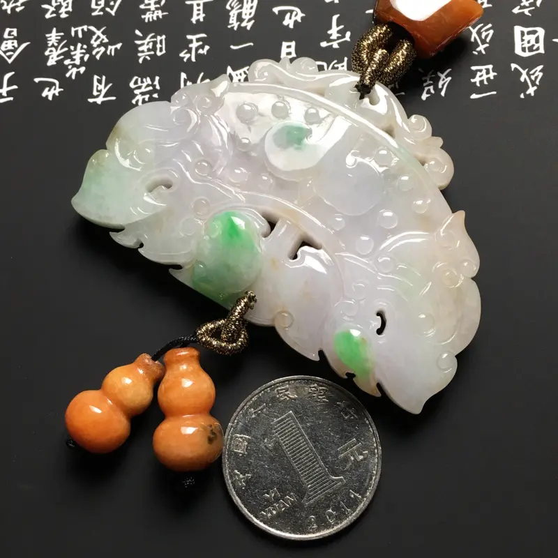 【糯种带色仿古牌吊坠 尺寸42-67-9毫米 玉质细腻 款式独特】图5