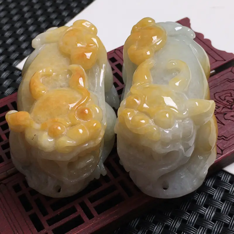 【天然翡翠A货-黄翡招财貔貅吊坠一对_种好,玉质细腻,水头饱满,工艺精美,水润精致,上身效果佳,尺寸64.1*36.5*28.8mm】图7