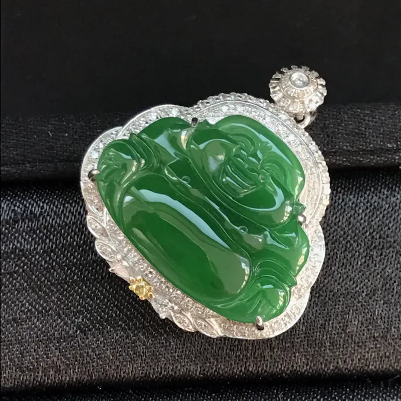 【天然翡翠A货,18K金伴钻镶嵌,满绿弥勒佛吊坠,高品质,色泽鲜艳,饱满圆润,玉质细腻,款式新颖独特,质量超赞,高性价比】图2