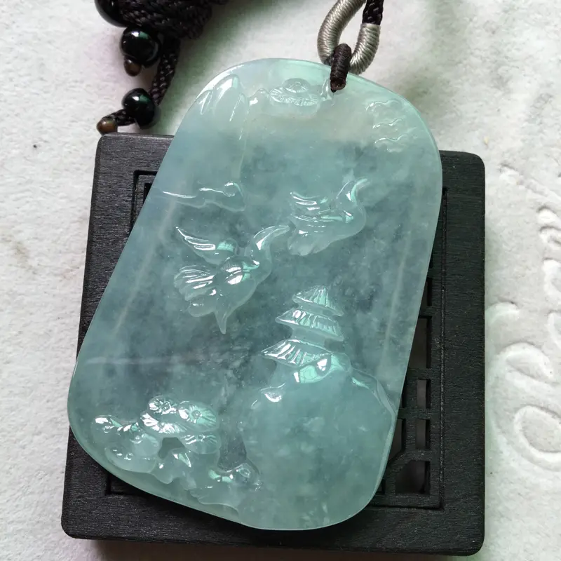 【缅甸翡翠A货,山清水秀,比翼双飞,幸福一生,上身效果大气,喜欢的赶紧,手慢无货了。】图3