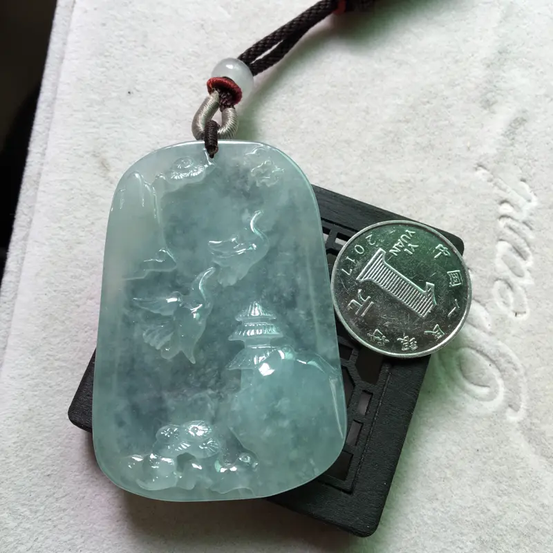 【缅甸翡翠A货,山清水秀,比翼双飞,幸福一生,上身效果大气,喜欢的赶紧,手慢无货了。】图2