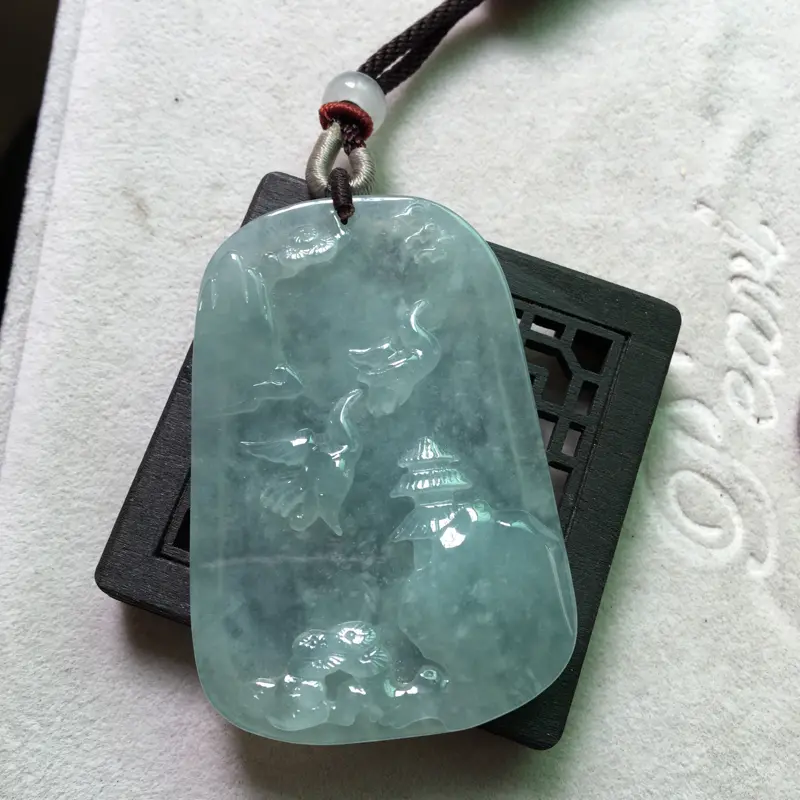 【缅甸翡翠A货,山清水秀,比翼双飞,幸福一生,上身效果大气,喜欢的赶紧,手慢无货了。】图5