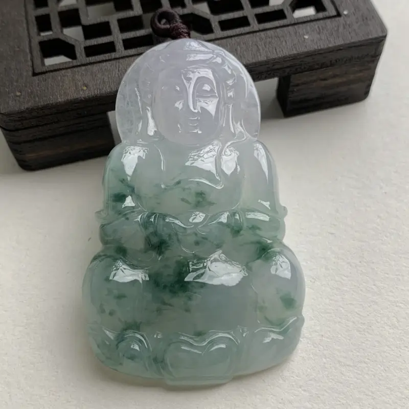 【A货翡翠 老种飘花观音挂件 尺寸59.7*37*6.1mm 水头好,玉质细腻,飘花灵动】图2