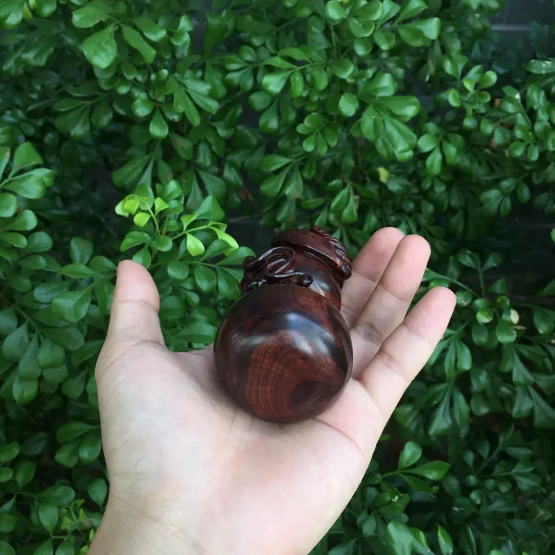 【海南黄花梨精品紫红油梨手把件/摆件(福禄寿葫芦),镂空精雕,名师精雕,山水纹理,底色干净,色泽均匀,把玩收藏品,高:97mm,52.6mm,克重:108克,值得推荐。】图4