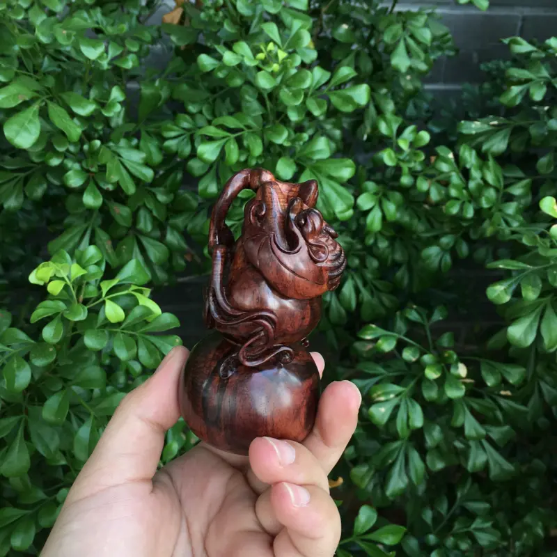 【海南黄花梨精品紫红油梨手把件/摆件(福禄寿葫芦),镂空精雕,名师精雕,山水纹理,底色干净,色泽均匀,把玩收藏品,高:97mm,52.6mm,克重:108克,值得推荐。】图2