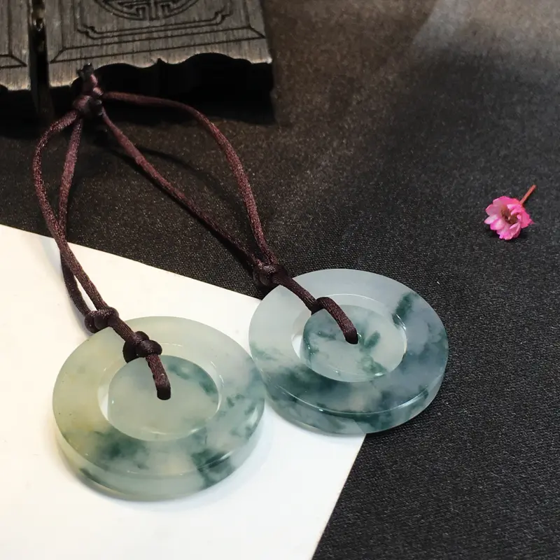 【一对冰飘蓝花平安扣,平安吉祥,底庄细腻,完美,性价比高,推荐,尺寸24.5*3.8/24.6*3.5mm,重量10.82g】图3
