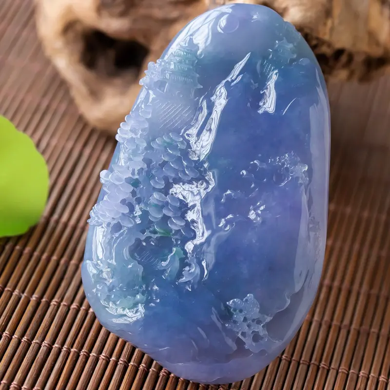 【拍卖转一口价链接,其他翠友拍下无效宋雄先大师作品,紫罗兰深山访友,玉质细腻,种水十足,色泽艳丽,双面雕刻,雕工精湛大气,线条流畅优美,意境悠远,品质佳,大件厚装,尺寸69.1*43.5*9.6】图3