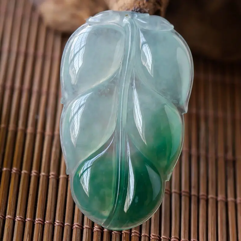 【冰种飘绿翡翠金枝玉叶,玉质细腻,水润光泽,种水足,色泽佳,做工精细,尺寸41.0*25.0*4.3】图6