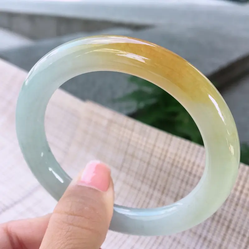 【圆条54-55,天然A货翡翠-水润起胶感,精美飘黄翡,种水好,圆条玉手镯 ,尺寸圈口54.6/9.7/9.5 120264】图3