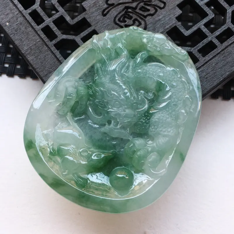 【A货翡翠 冰糯种飘花望子成龙挂件 尺寸55.6*46.8*6.4mm 水头好,玉质细腻,飘花灵动】图2