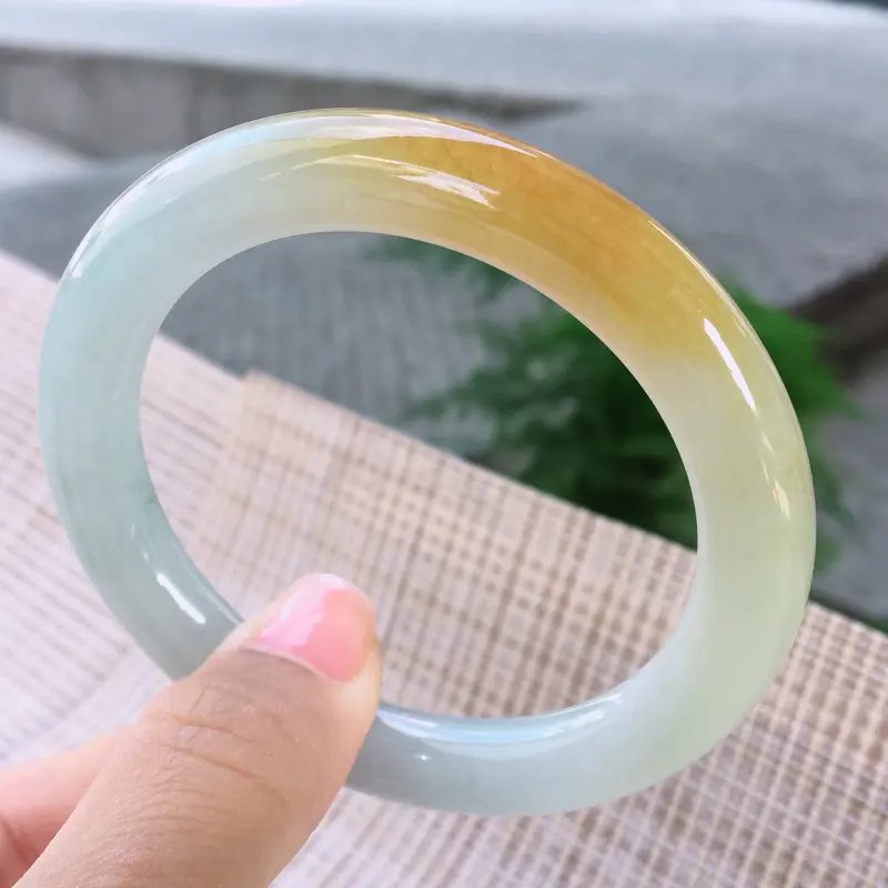 【圆条54-55,天然A货翡翠-水润起胶感,精美飘黄翡,种水好,圆条玉手镯 ,尺寸圈口54.6/9.7/9.5 120264】图6