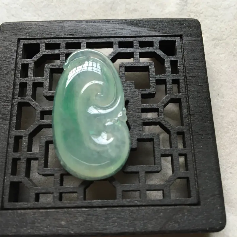 【缅甸翡翠A货,如意一生,万事如意,上身效果非常棒,喜欢的赶紧,手慢无货了。】图1