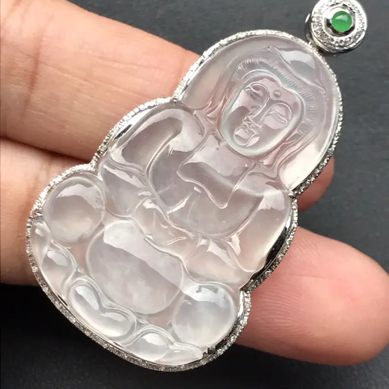 【天然翡翠A货,冰种观音吊坠,料子细腻,冰透水润,豪华镶嵌,18K金伴钻镶嵌,性价比高】图2