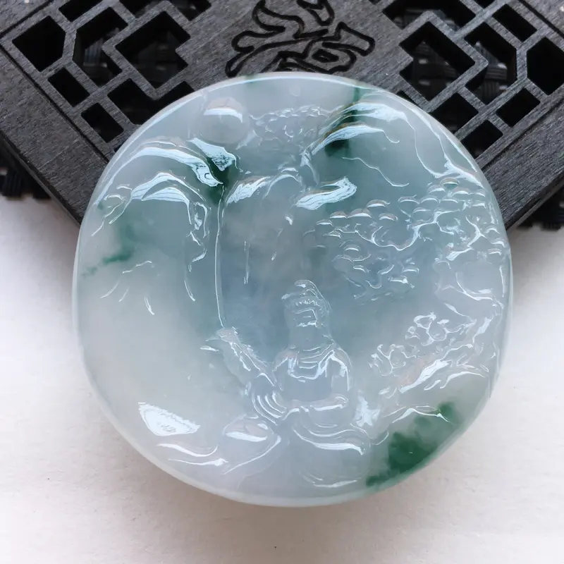 【A货翡翠 冰糯种飘花观音菩萨挂件 尺寸54.9*6.1mm 水头好,料子细腻,飘花灵动】图3