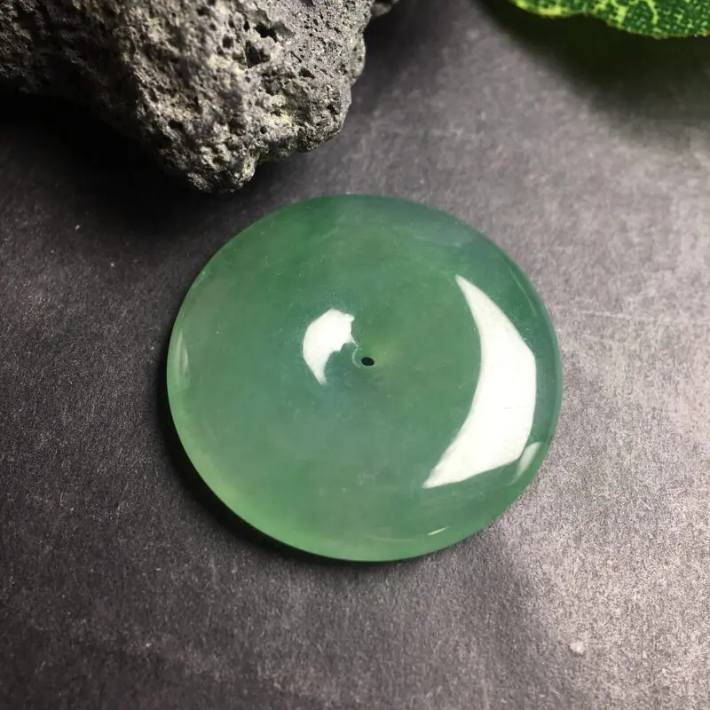 【❤️底色平安扣吊坠:种老水足,色泽漂亮,干净起光,圆润饱满,圆圆满满,财源滚滚寓意佳,有孔。尺寸:25.0--4.1】图1