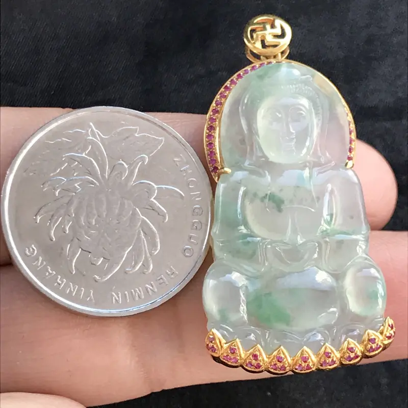 【天然翡翠A货,18K金伴钻镶嵌,搭配碧玺,飘花观音,料子细腻,冰透水润,色泽鲜艳,款式精美,性价比高】图6