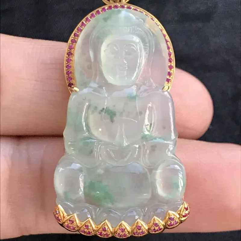 【天然翡翠A货,18K金伴钻镶嵌,搭配碧玺,飘花观音,料子细腻,冰透水润,色泽鲜艳,款式精美,性价比高】图5
