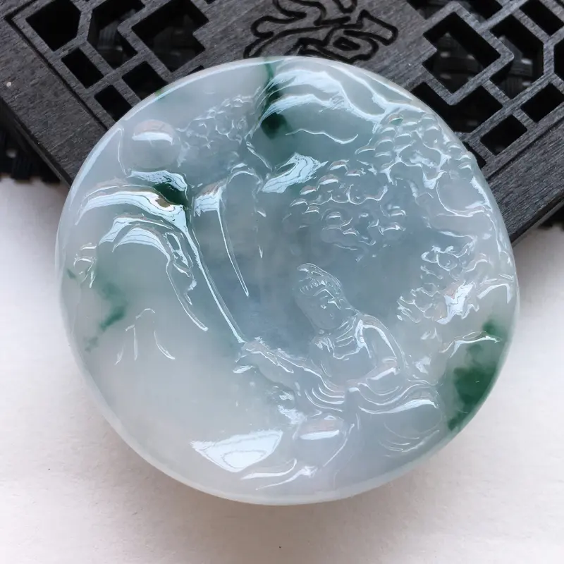 【A货翡翠 冰糯种飘花观音菩萨挂件 尺寸54.9*6.1mm 水头好,料子细腻,飘花灵动】图1