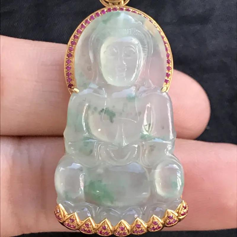 【天然翡翠A货,18K金伴钻镶嵌,搭配碧玺,飘花观音,料子细腻,冰透水润,色泽鲜艳,款式精美,性价比高】图4