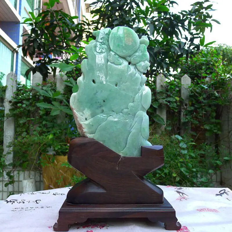 【(狮狮如意)翡翠A货老坑三彩豆绿飘阳绿水润黄加绿精工狮子戏球雄霸天下 事事如意摆件 裸石尺寸:260/155/35 连底坐:380/220/110mm 玉石重量:2.54kg,】图8