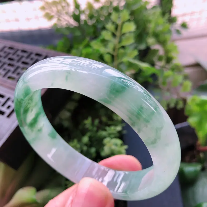 【飘绿花精美正装翡翠手镯,圈口55.8*13*7.3mm】图9