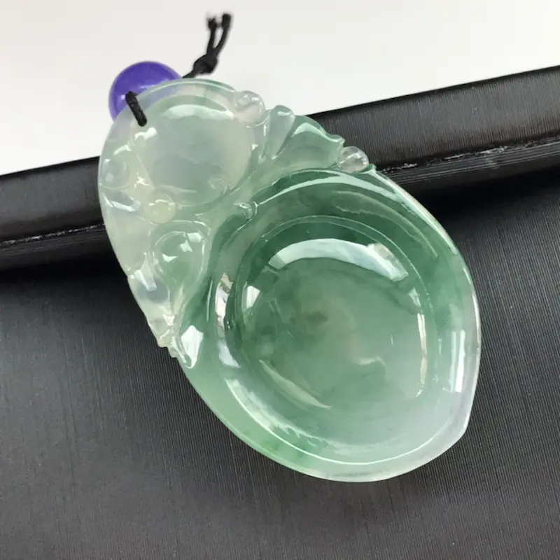 【天然翡翠A货,配珠不是翡翠,冰种飘花灵猴献桃,色泽鲜艳,料子细腻,冰透水润,款式精美,性价比高】图7