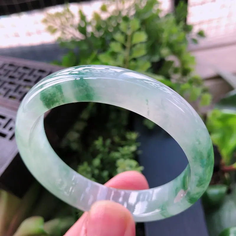 【飘绿花精美正装翡翠手镯,圈口55.8*13*7.3mm】图5