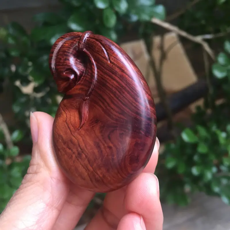 【海南黄花梨老油梨,钱袋,代代数钱,材质一流,纯手工精雕,值得收藏,高53.9.宽36.5.厚22.克重19.2g】图6