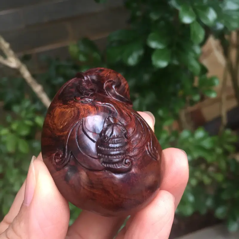 【海南黄花梨老油梨,钱袋,代代数钱,材质一流,纯手工精雕,值得收藏,高53.9.宽36.5.厚22.克重19.2g】图4