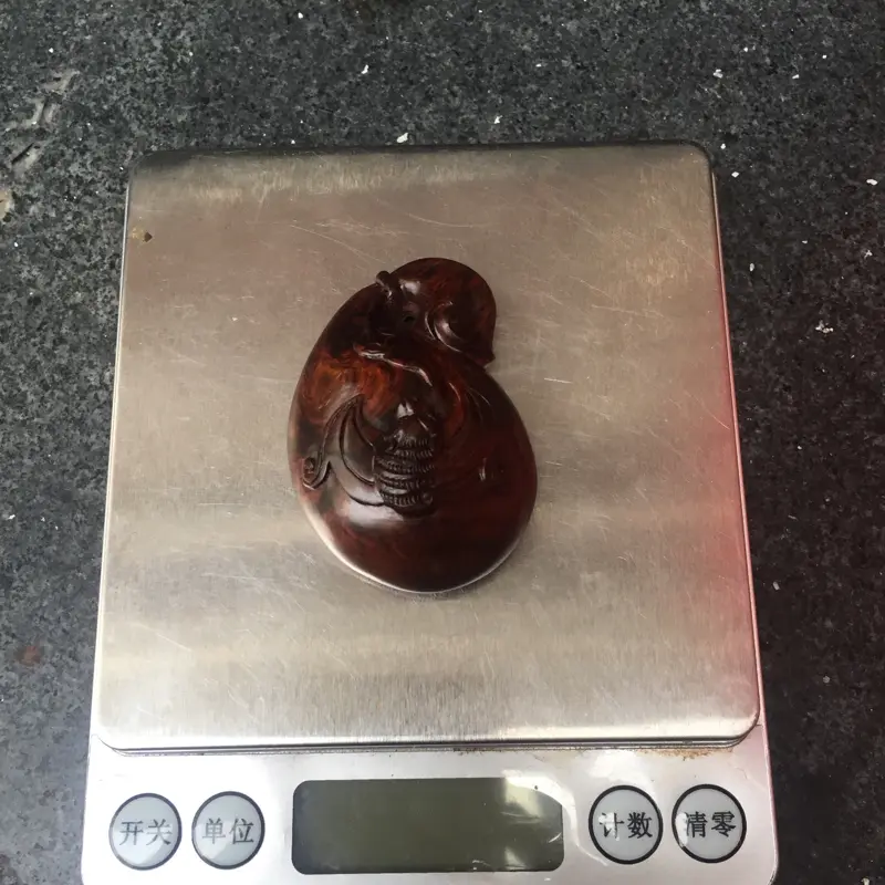 【海南黄花梨老油梨,钱袋,代代数钱,材质一流,纯手工精雕,值得收藏,高53.9.宽36.5.厚22.克重19.2g】图11