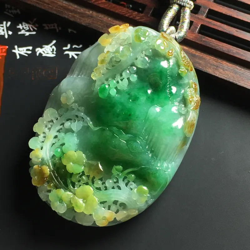 【糯种黄加绿鸟语花香吊坠 尺寸56-42-13毫米 色彩鲜艳 雕工精湛##**】图3