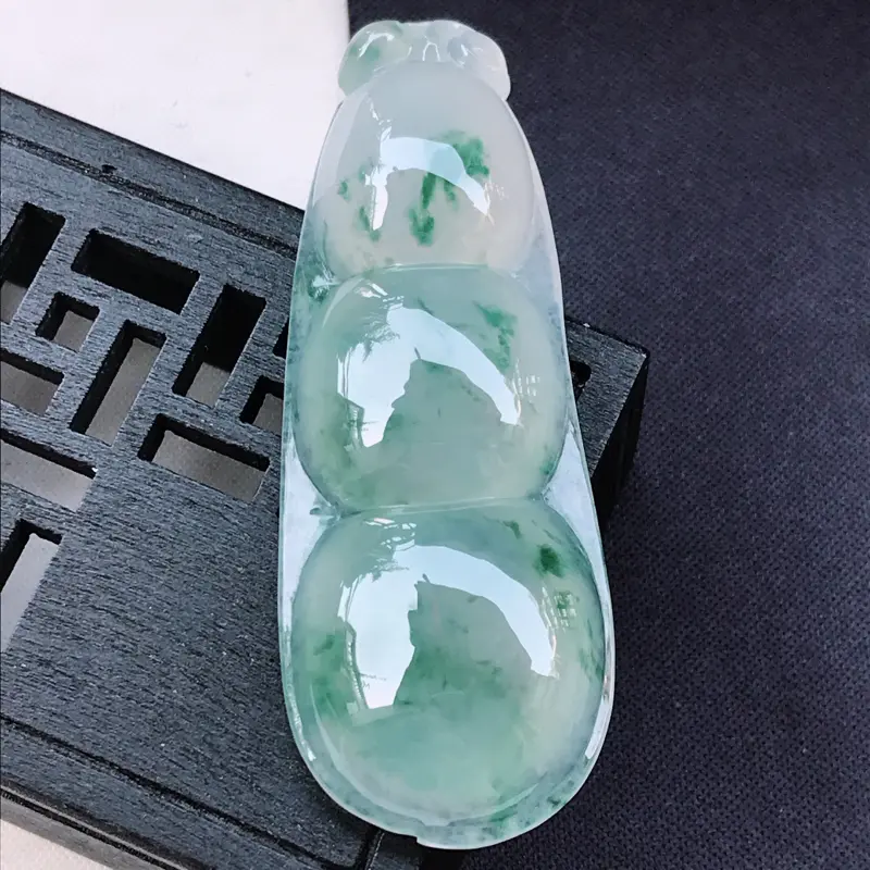 【翡翠A货 冰糯种水润飘花翡翠四季豆吊坠 尺寸62.5/23.1/9.5】图10