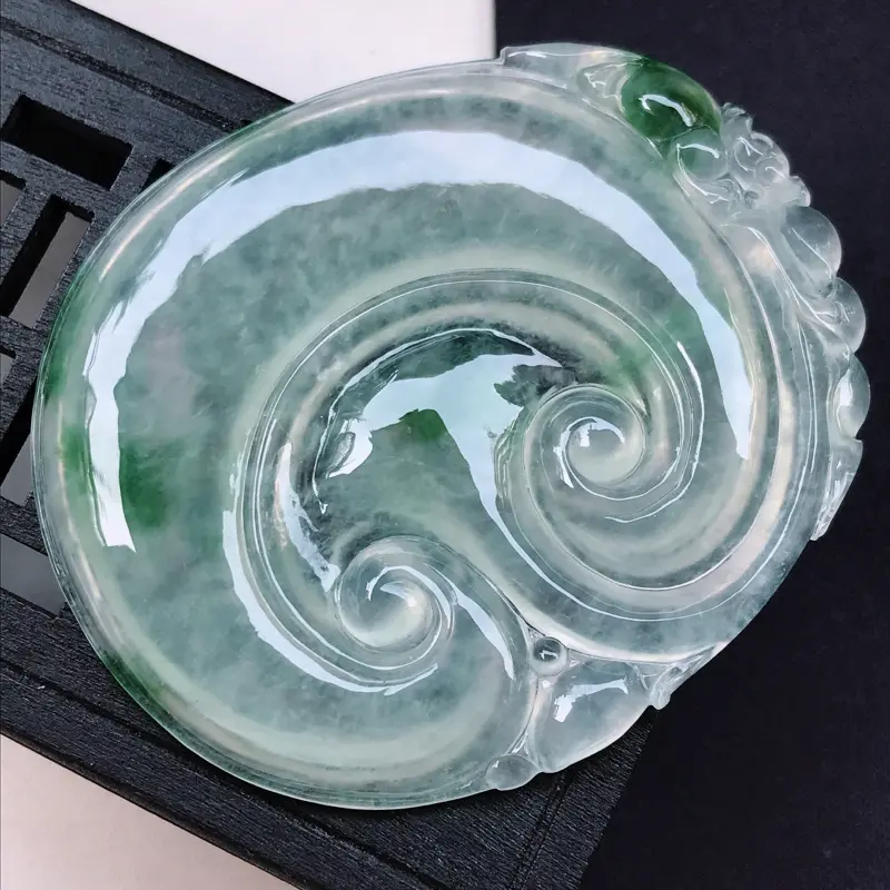 【翡翠A货 冰糯种水润飘花翡翠吉祥如意吊坠 尺寸56.5/48.3/5.2】图4