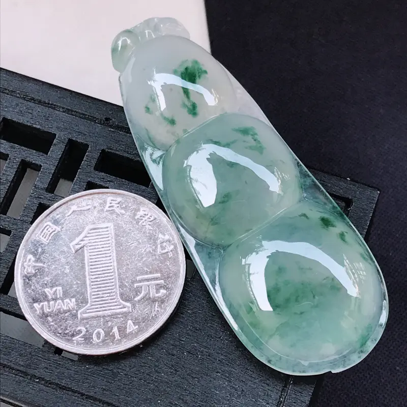 【翡翠A货 冰糯种水润飘花翡翠四季豆吊坠 尺寸62.5/23.1/9.5】图11
