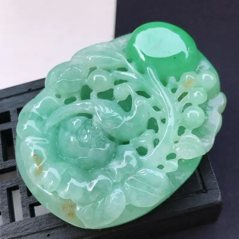 【翡翠A货 糯种水润飘阳绿翡翠花开富贵吊坠 尺寸55.2/44.3/13.2】图5