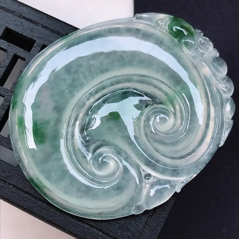 【翡翠A货 冰糯种水润飘花翡翠吉祥如意吊坠 尺寸56.5/48.3/5.2】图6