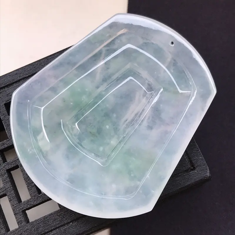 【翡翠A货 糯化种水润飘花翡翠山水牌吊坠 尺寸51.9/45.3/5.9】图9