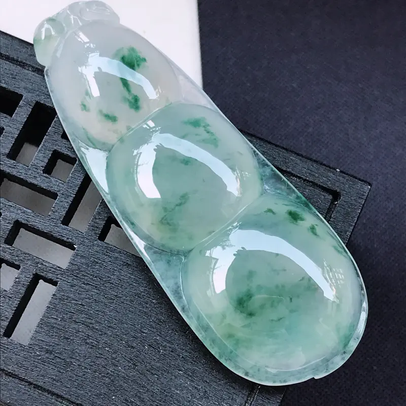 【翡翠A货 冰糯种水润飘花翡翠四季豆吊坠 尺寸62.5/23.1/9.5】图6