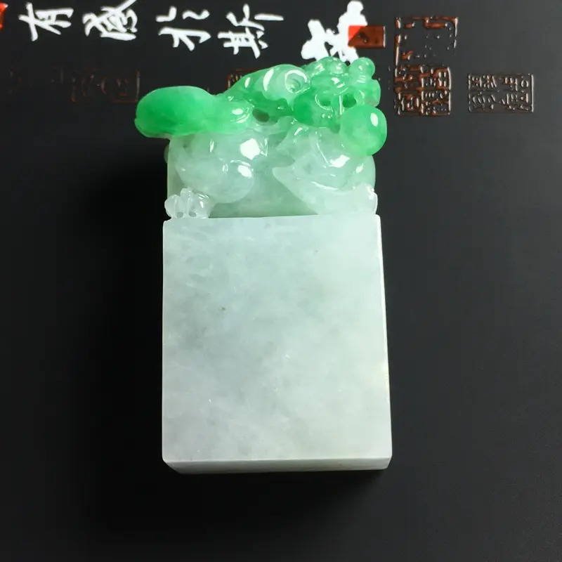 【糯种带色貔貅印章 尺寸43-22-13毫米 色泽艳丽 玉质细腻 款式新颖】图1