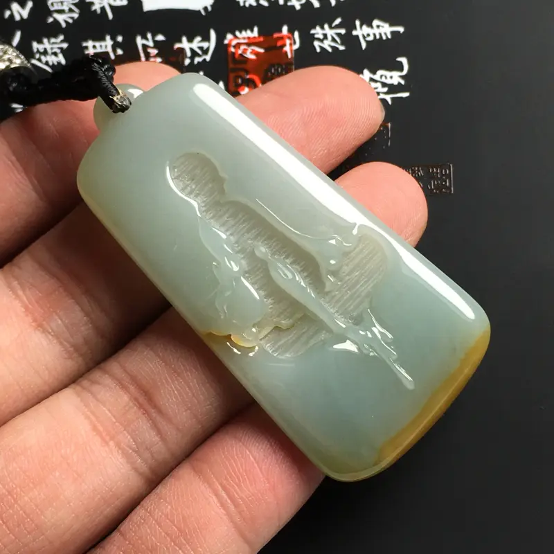 【糯种黄翡悟道吊坠 尺寸57-30-5.5毫米 色泽清爽 玉质细腻 款式新颖】图5