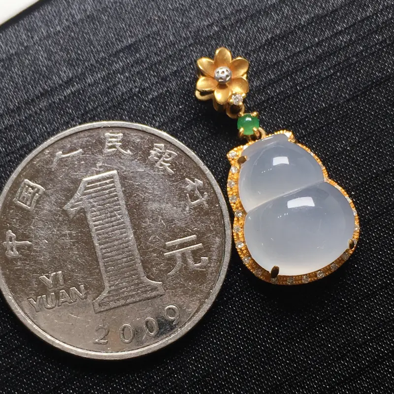 【翡翠a货,冰葫芦吊坠,18k金镶嵌,水润饱满,雕工精湛,种水一流,佩戴精美,性价比高,实物漂亮】图7