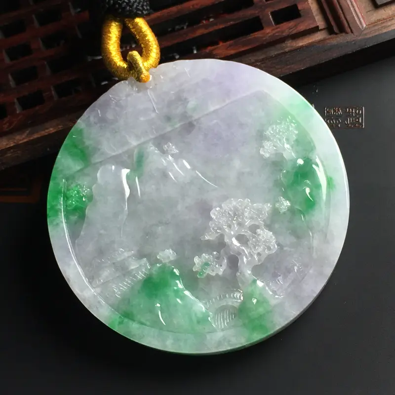 【糯种春彩山水牌吊坠 尺寸55-7.6毫米 色泽艳丽 玉质细腻 雕工精美 款式大气】图7
