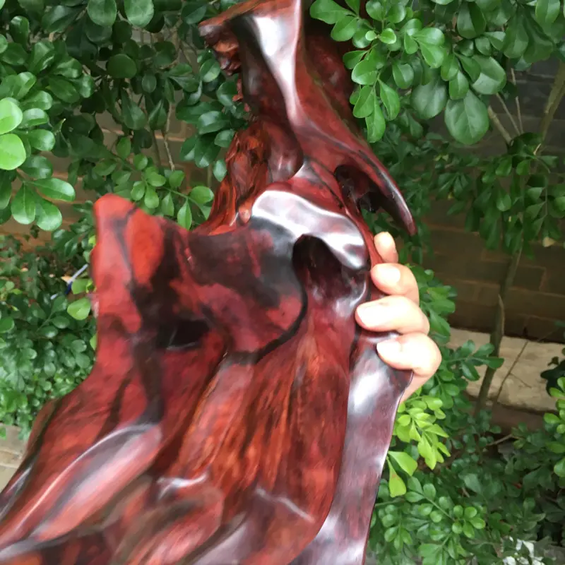 【海南黄花梨精品紫红油梨摆件(三阳开泰),水波纹,山水纹,大实心料镂空精雕,大师亲工精雕,家里办公室摆放也是一道美丽的风景,规格:高:430mm,宽:150mm,厚:155mm,克重:1825克。(备注所有规格与克重不包含底座)】图7