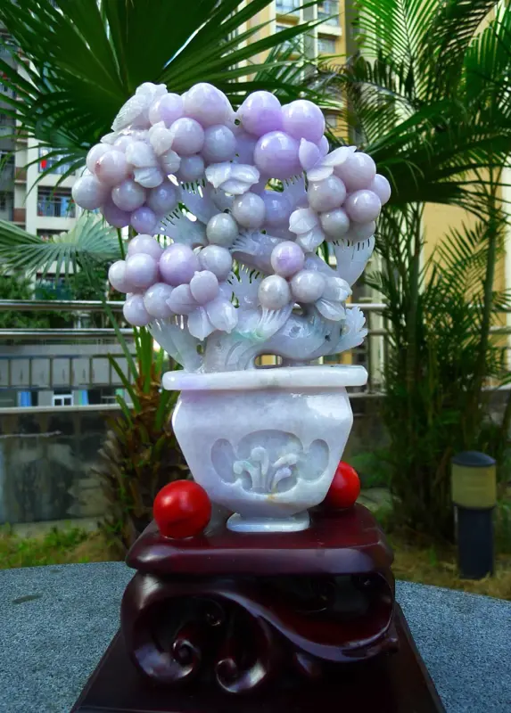 【紫罗兰花篮摆件 缅甸天然翡翠A货 精美紫罗兰喜上眉梢 花开富贵 多子多福 硕果累累 花篮摆件 雕刻精美线条流畅 种水好 搭配精美高档檀木底座 尺寸370.180.130裸石尺寸280.180.40裸石重量4.37斤 送礼佳品】图3