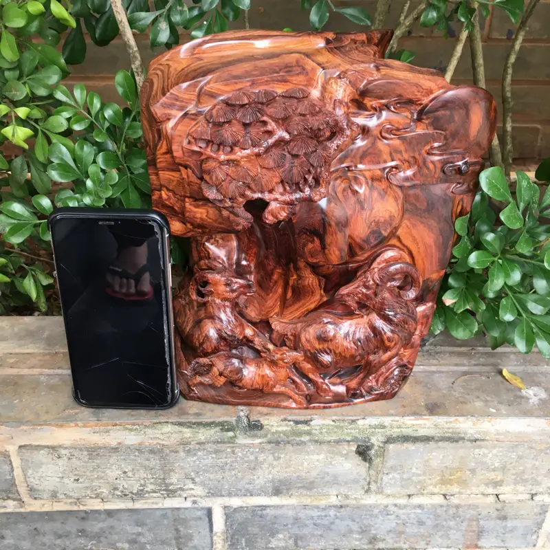 【海南黄花梨精品油梨摆件(三阳开泰),黄金虎皮纹,水波纹,山水纹,大实心料镂空精雕,大师亲工精雕,家里办公室摆放也是一道美丽的风景,规格:高:230mm,宽:210mm,厚:150mm,克重:2447.3克。(备注所有规格与克重不包含底座)##**】图7